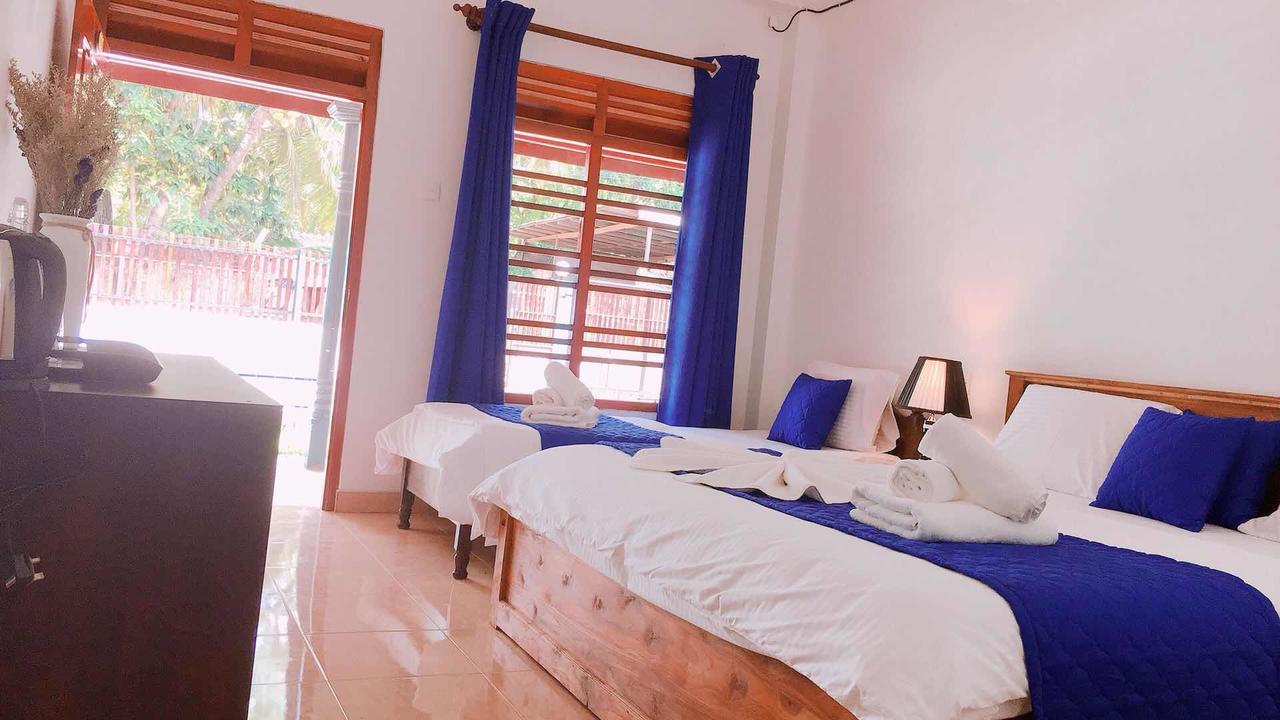 Blue Whale Holiday Hotel Mirissa Exterior photo