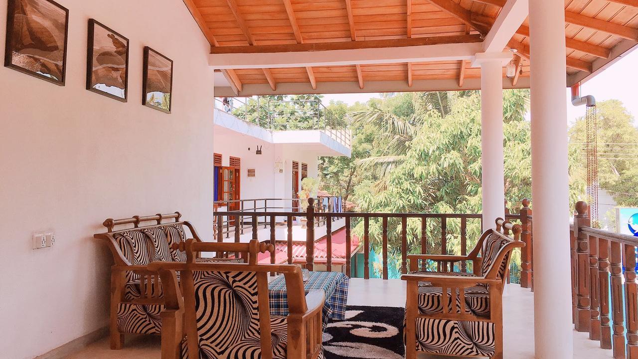 Blue Whale Holiday Hotel Mirissa Exterior photo