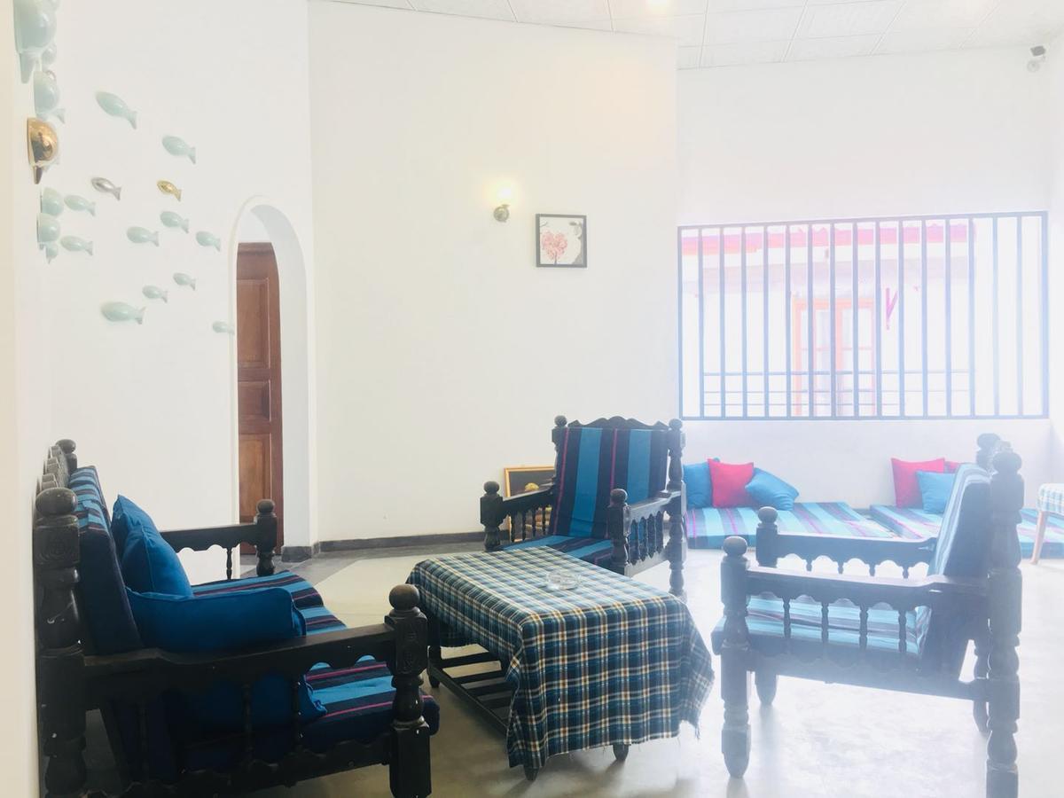 Blue Whale Holiday Hotel Mirissa Room photo