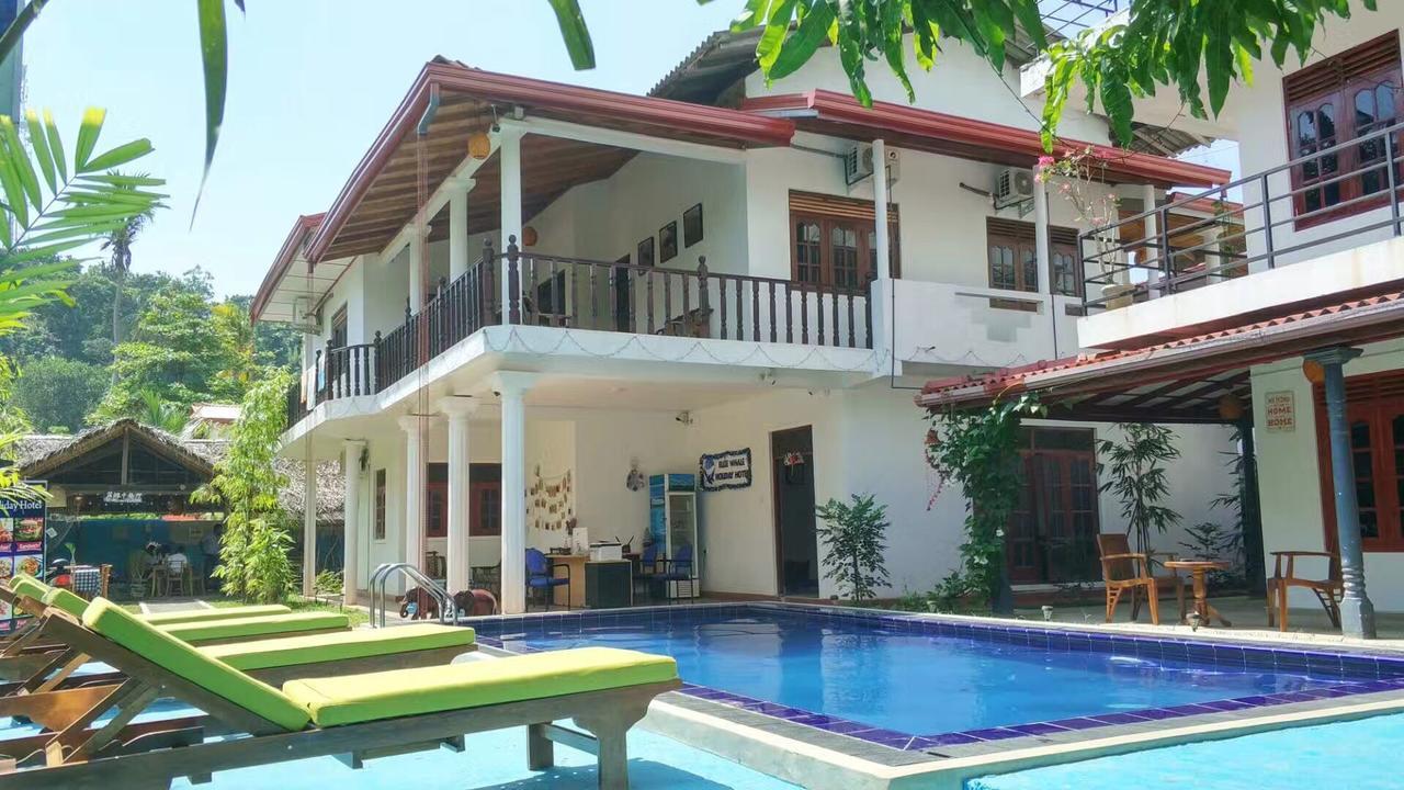 Blue Whale Holiday Hotel Mirissa Exterior photo