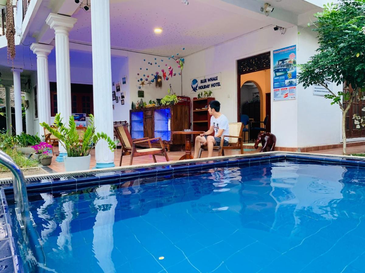 Blue Whale Holiday Hotel Mirissa Exterior photo